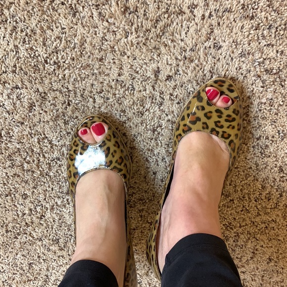 Sofft. Shoes.   Size 9. Animal print.  Excellent condition - Picture 2 of 9